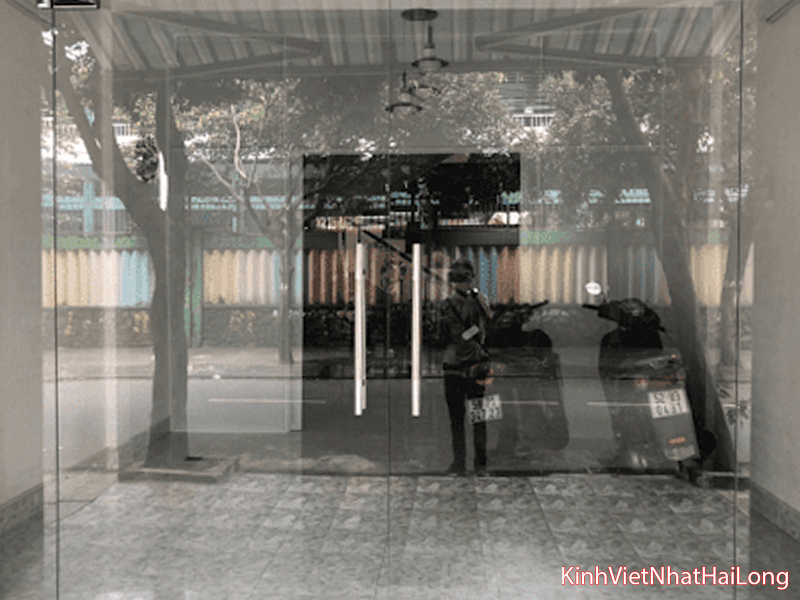 Báo giá thi công cửa kính cường lực tại Hà Nội