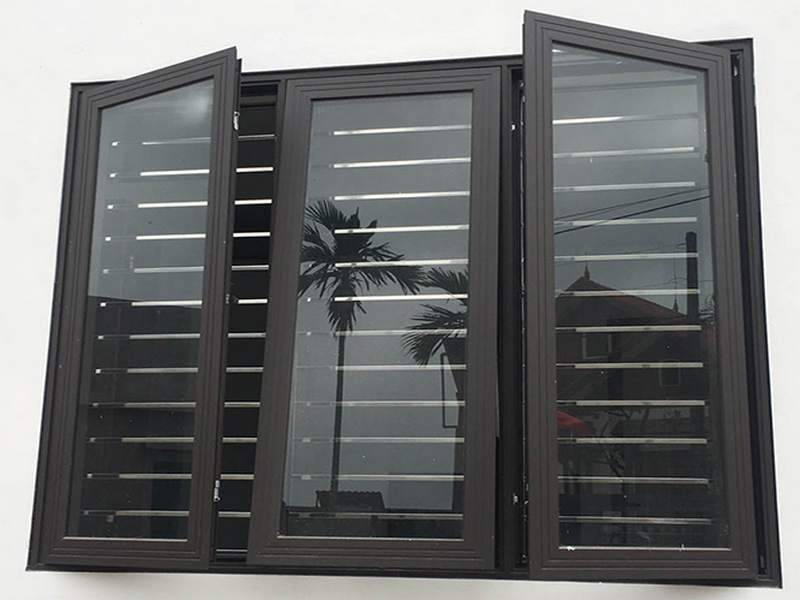 Mẫu cửa sổ nhôm Xingfa 3 cánh màu đen đẹp