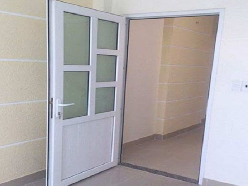 cửa nhôm kính màu trắng dễ dàng phối hợp với đồ nội thất khác