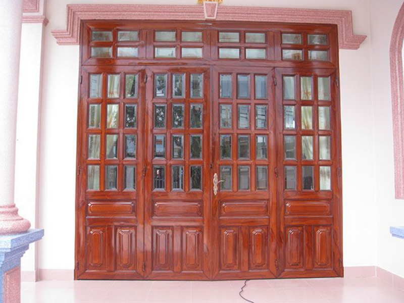 Mẫu cửa sắt 4 cánh giả gỗ cho cửa chính