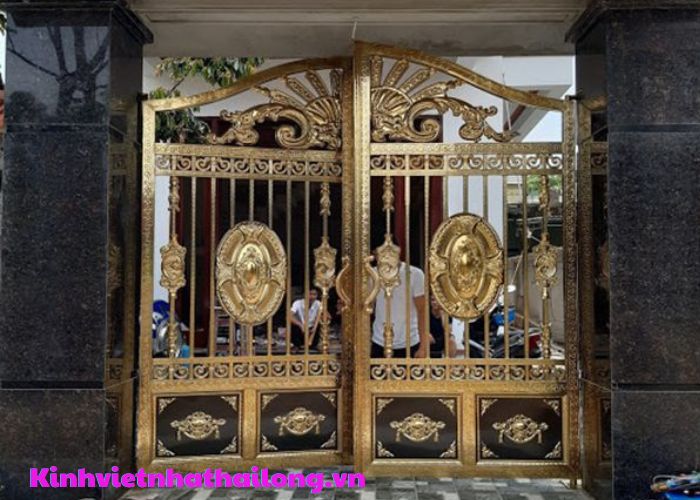 Vòm cổng inox mạ vàng có tính thẩm mỹ cao